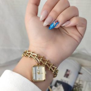 ساعت زنانه بند دستبندی مارک cacaxi